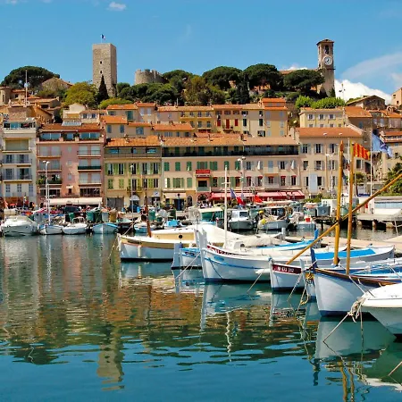 Les Pins D'alep By Interhome
