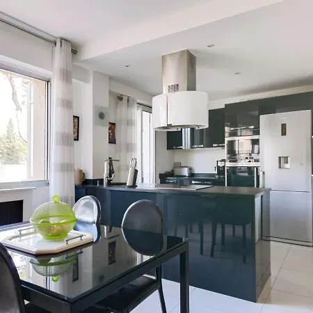 Les Pins D'alep By Interhome Apartamento Le Cannet