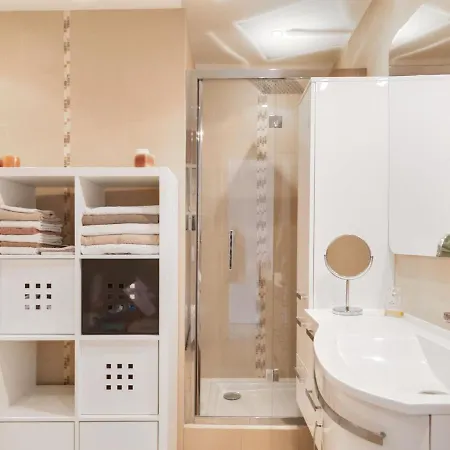 Апартаменты Les Pins D'alep By Interhome