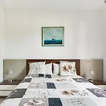 公寓 Les Pins D'alep By Interhome