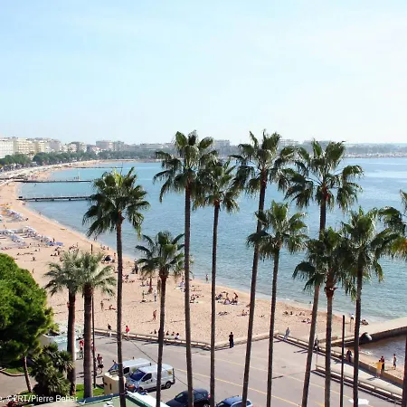Les Pins D'alep By Interhome