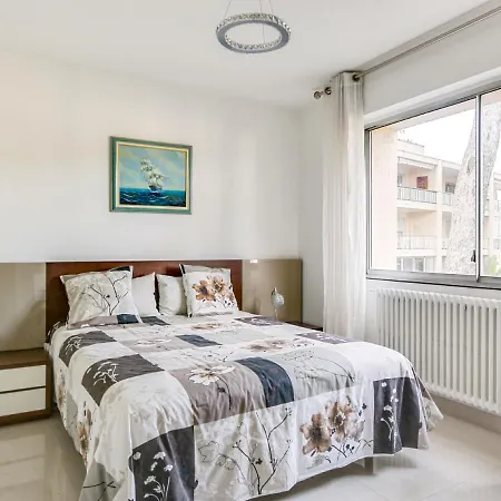 Apartment Les Pins D'alep By Interhome Le Cannet