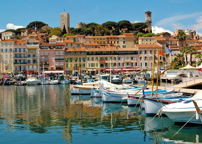 Les Pins D'alep By Interhome
