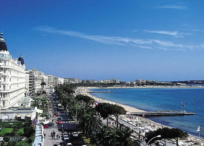 Les Pins D'alep By Interhome
