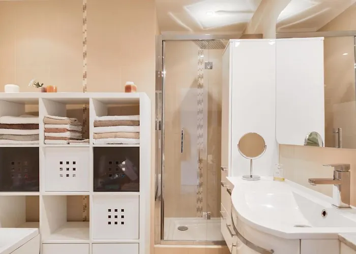 Apartment Les Pins D'alep By Interhome
